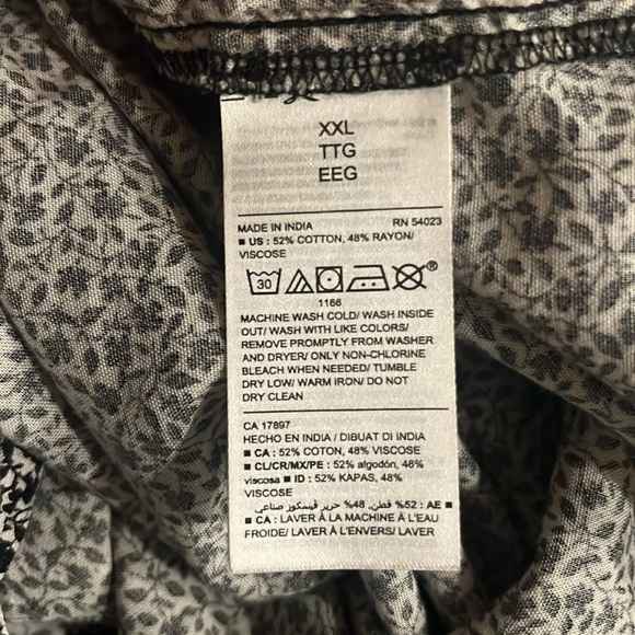 NWT Old Navy ruffle black  floral button down shirt size XXLARGE. - Picture 9 of 9